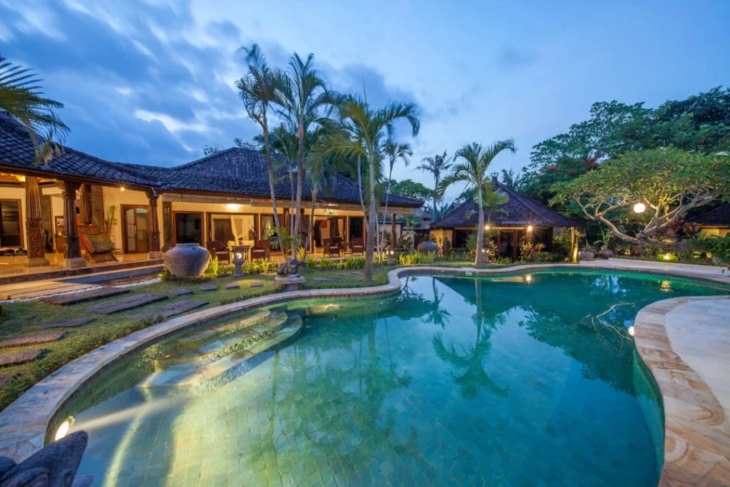 swimming-pool